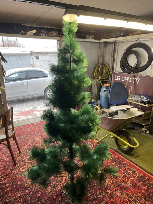 Ёлка искусственная