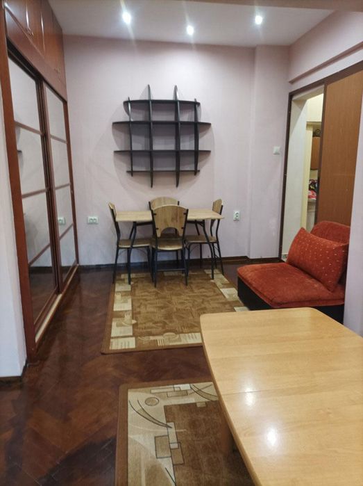 Дава се под наем Двустаен апартамент в София, Център - 60 кв.м за 611.49 € - Снимка #1