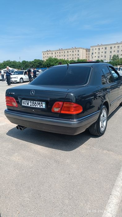 Mersedes benz w 210