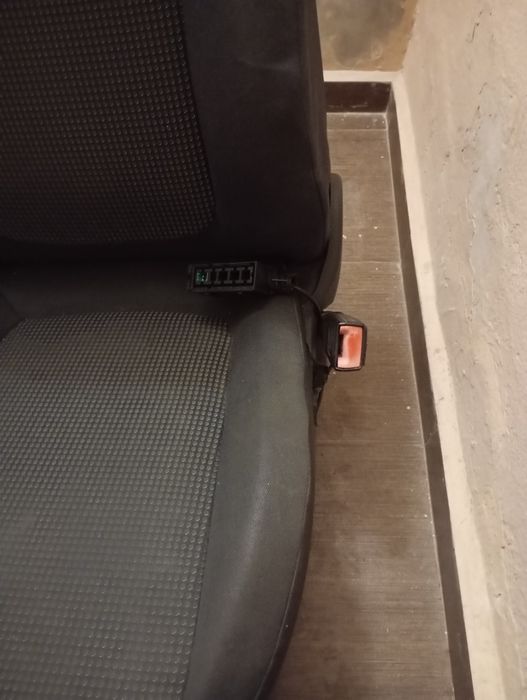 Opel Corsa D, предна дясна седалка