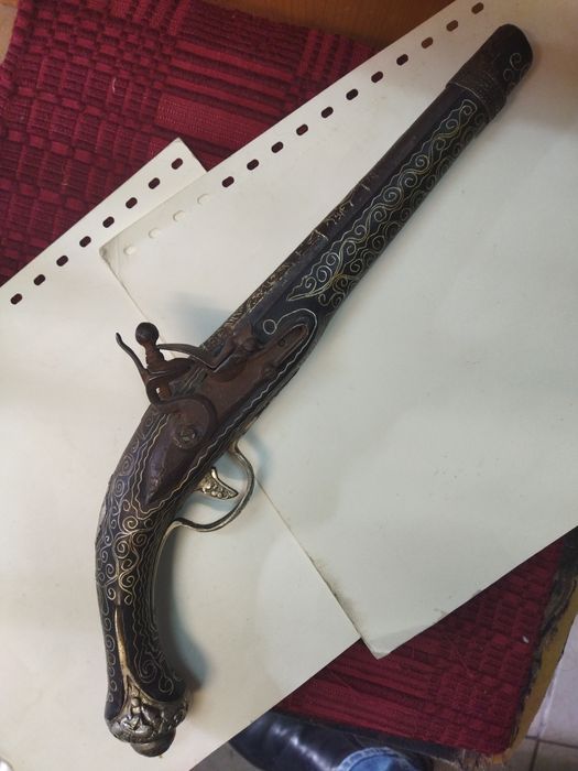 Продава се един Стар красавец