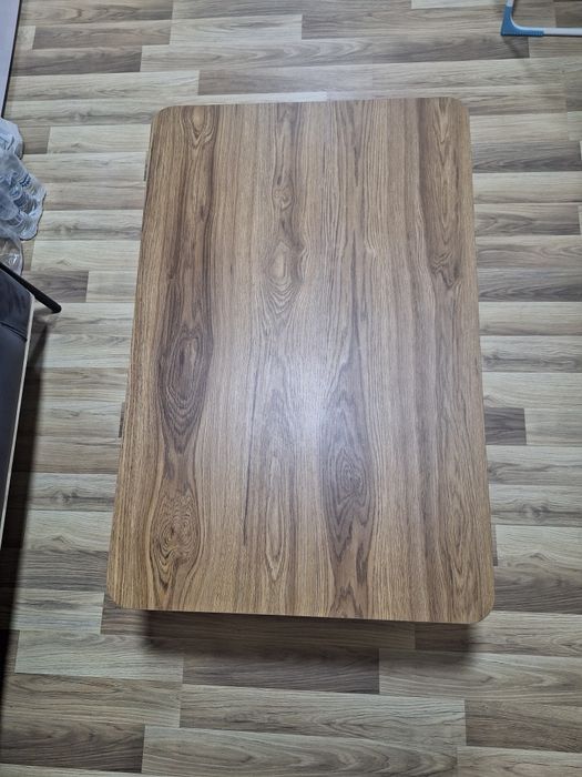 Кухненска маса с 6 стола и ниска холна маса