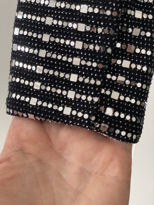 Уникална рокля, гарантирано събира погледите