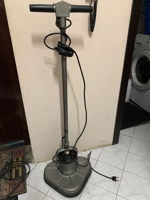 Полирмашина за паркет