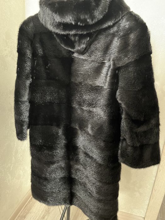 Продам норковую шубу