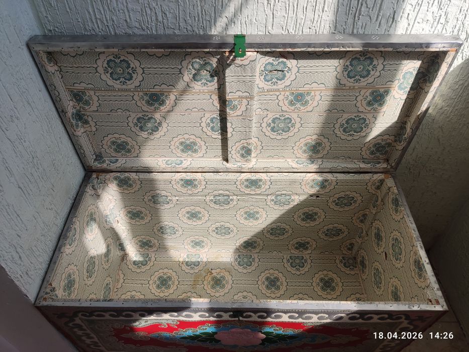 Сандык дерево обшитое