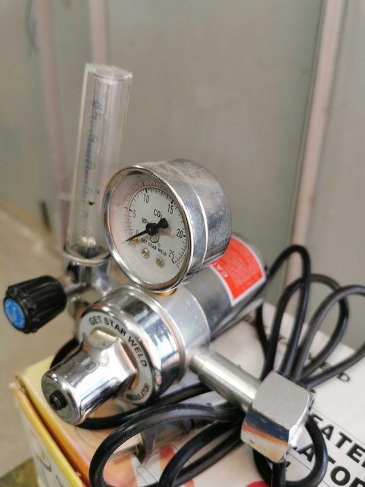 Редуктор аргоновый, углекислотный.