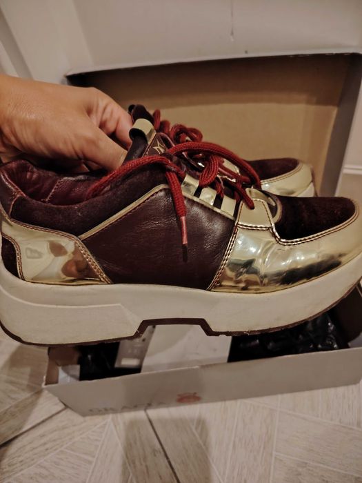 Спортни обувки естествена кожа