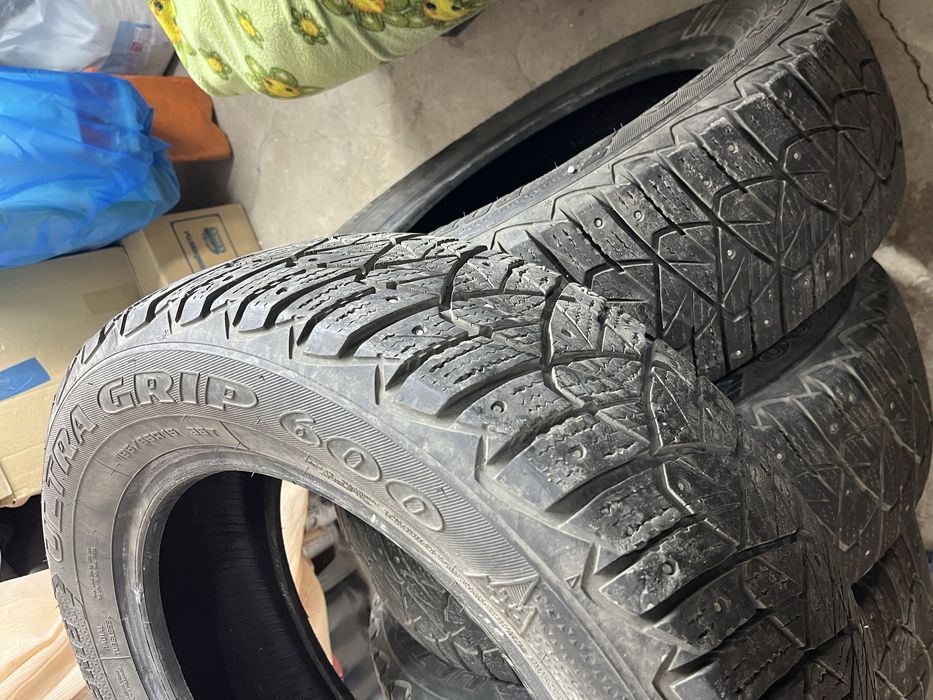 Продам шины 195/65 размер 15 GOODYEAR в отличном состоянии