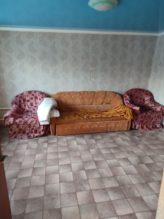 Продаеться частный дом .