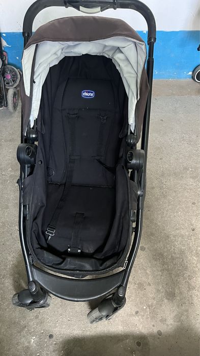 Коляска chicco за 10000 тг.