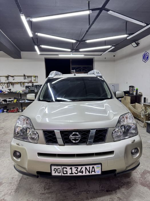 Nissan x trail sotiladi