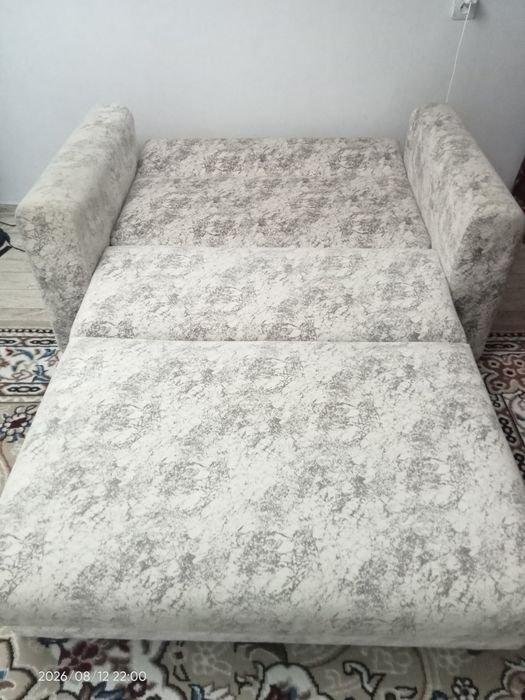 Продам б/у диван