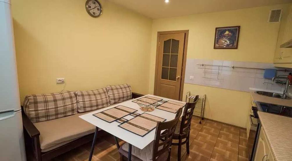 Дава се под наем Двустаен апартамент в Пловдив, Изгрев - 54 кв.м за 219.3 € - Снимка #2