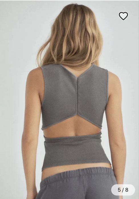 Кроп топ ZARA с гол гръб