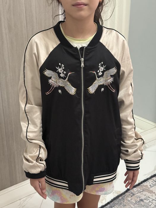 Продам бомбер отличного качества