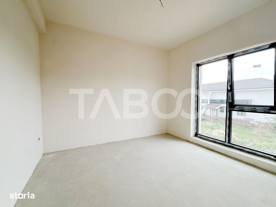 Casa de vanzare cu 4 camere in Floresti zona Muzeul Apei tip duplex