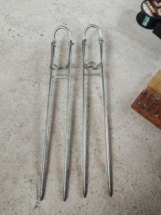 Vând unelte pescuit