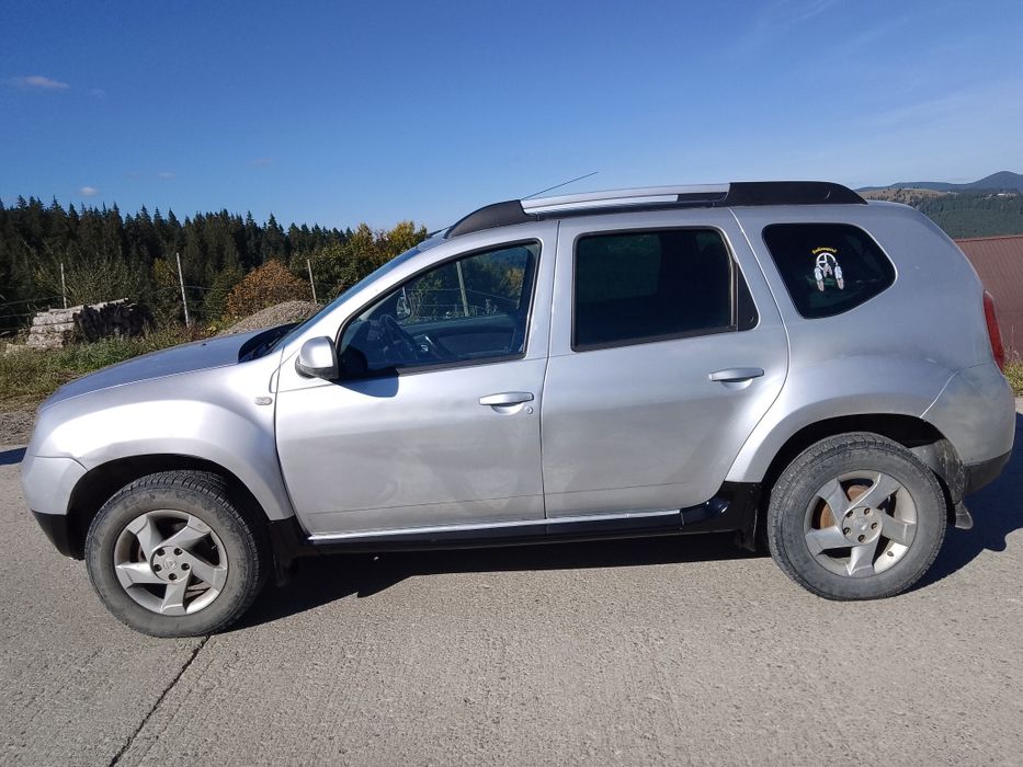 Vând Dacia Duster
