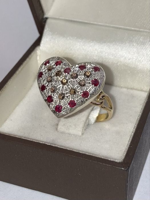 Inel aur cu diamante si rubine