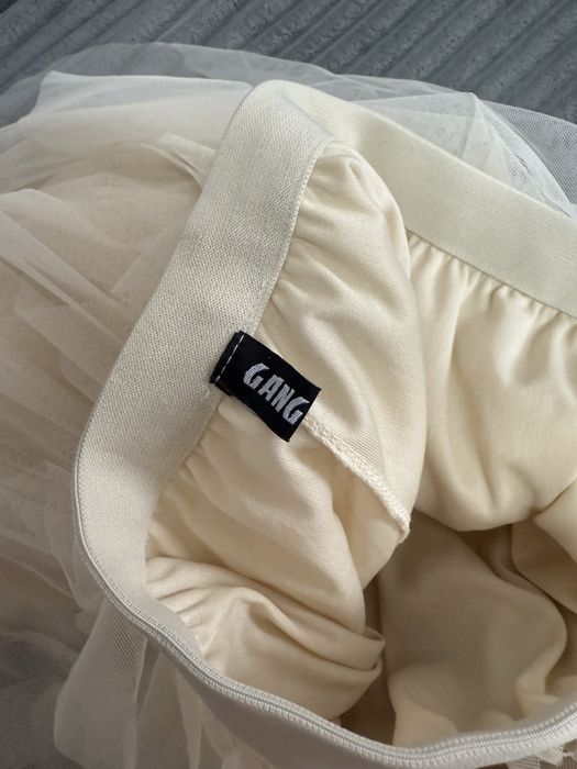 Дълга тюлена пола