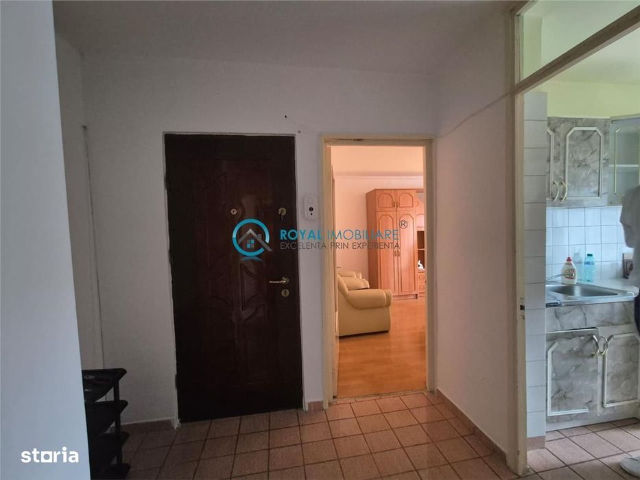 Royal Imobiliare - Vanzare apartament zona Ienachita Vacarescu