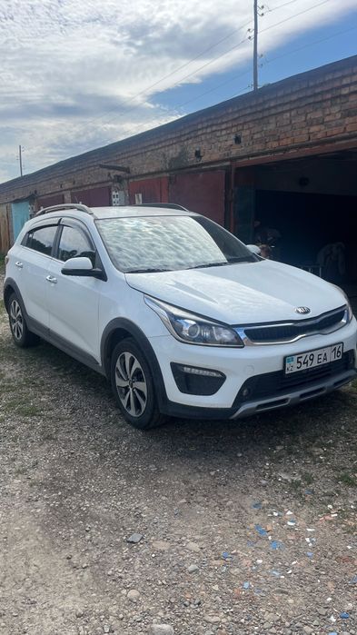Продам автомобиль  KIA Rio X-Linе