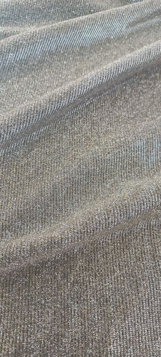 Fuste cu sclipici pentru petrecerile perfecte