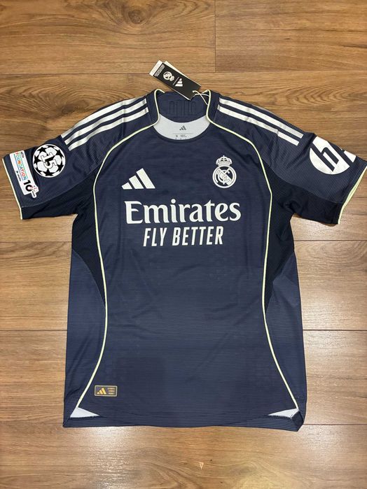 Нови оригинални екипи на Реал Мадрид Аутентик (Версия за играч)