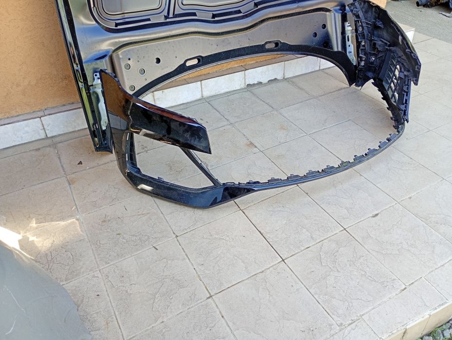 Bara fata audi Q8 cod 4M8807437