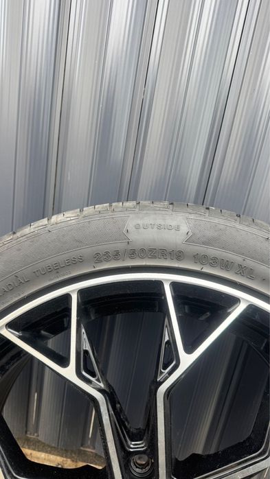 Продам диски  .