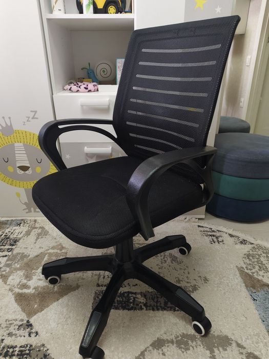 Компьютерное кресло.