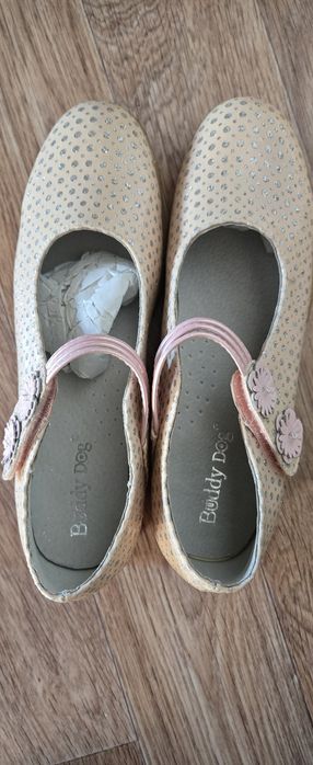 Туфли на девочку 36 разм