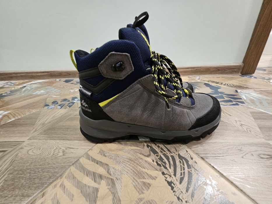 Зимни боти от Декатлон/Decatlon