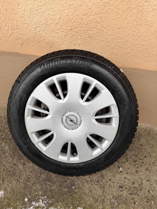 Bridgestone 185/65 r15.  4buc.