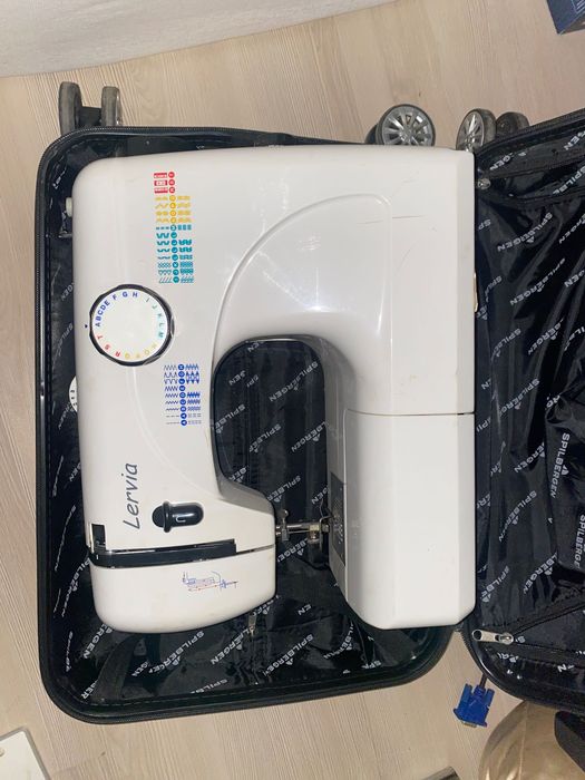 Mașină de cusut din uk