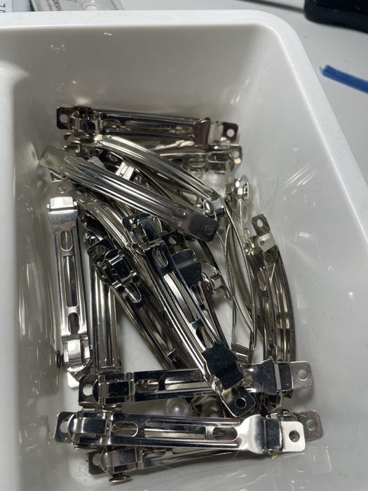 Set/kit cusut bijuterii și accesorii