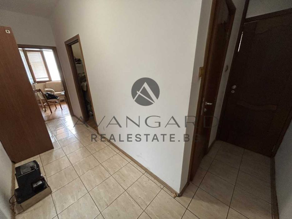 Продава се Тристаен апартамент в Пловдив, Кършияка - 80 кв.м за 1658 €/кв.м - Снимка #8