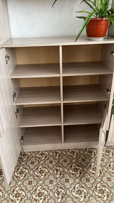 Мебель, шкафы, стол, кровать