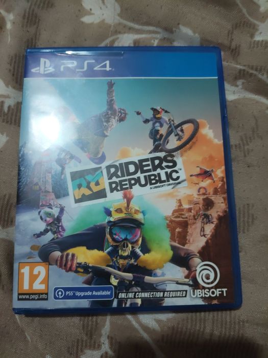 Play station 4 и волан