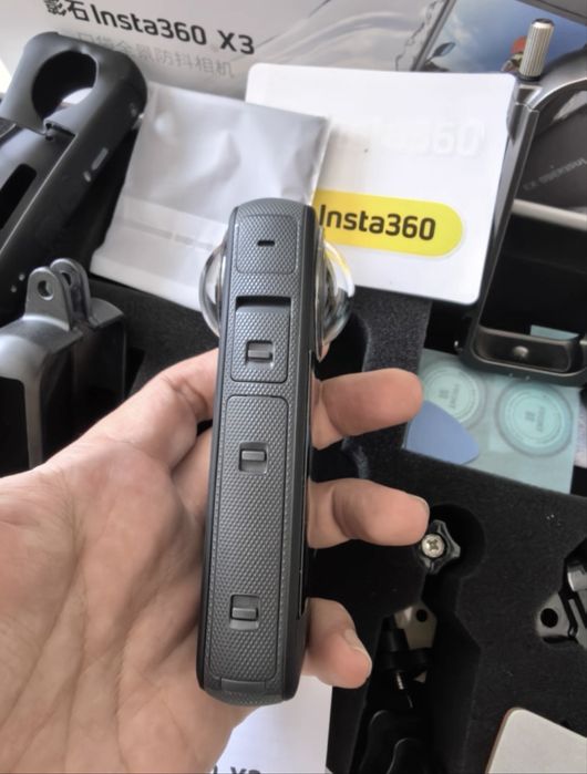 insta 360 x3 camera