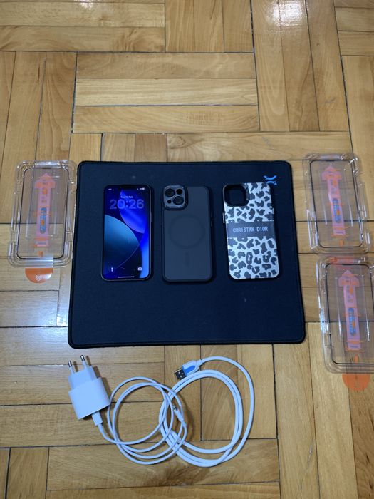 НОВА БАТЕРИЯ! iPhone 13 128gb midnight blue, пълен комплект