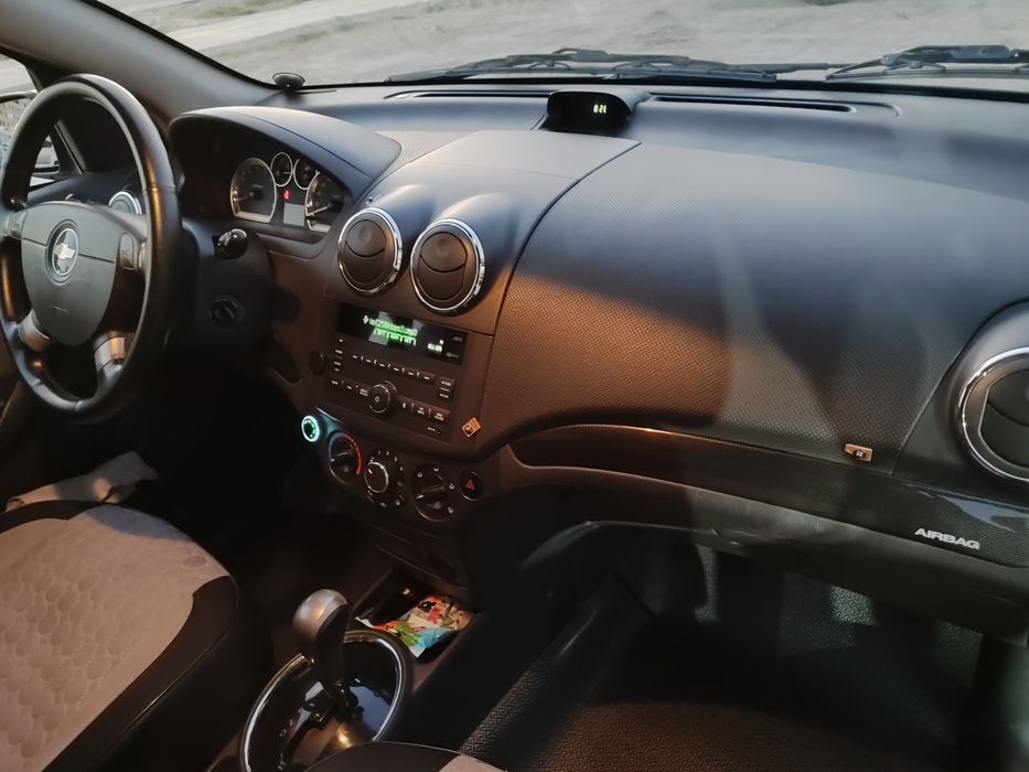 Нексия 3 сотилади