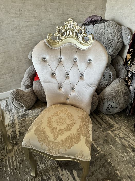 12 кишилик стол стул