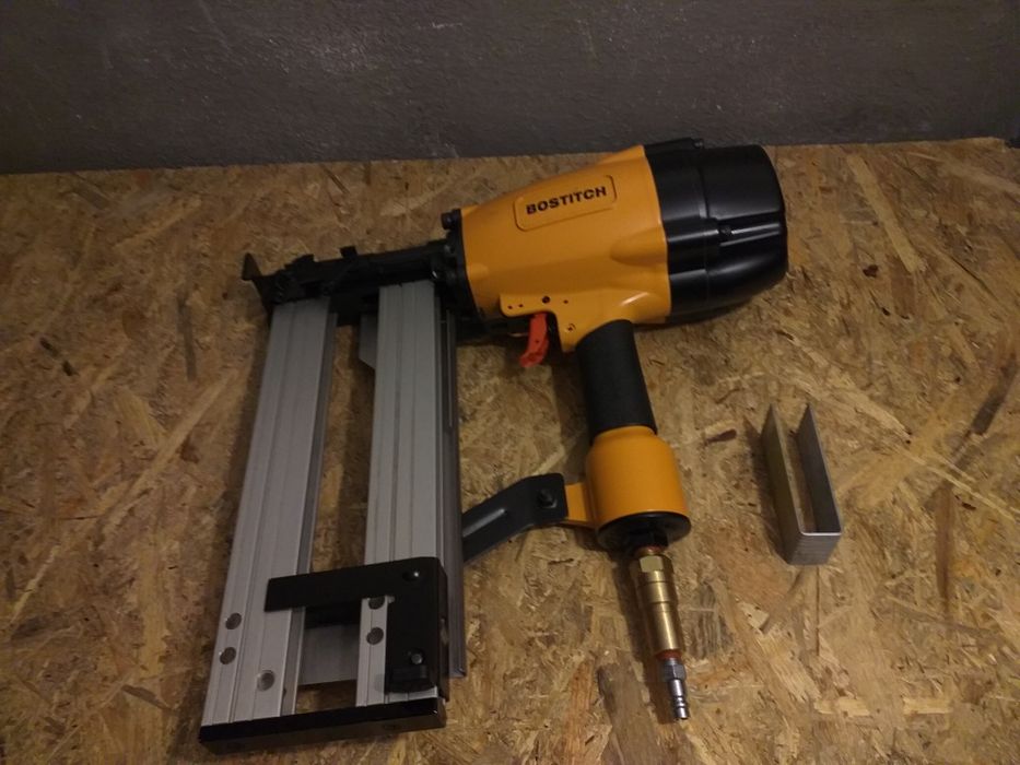 Pistol cuie bostitch Hilti dewalt