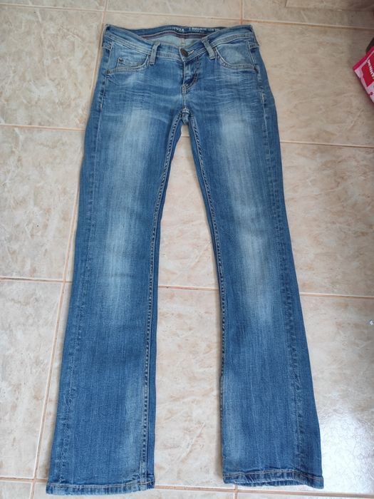 Blugi Mustang - low ruse - S - talie elastica 76->88 cm