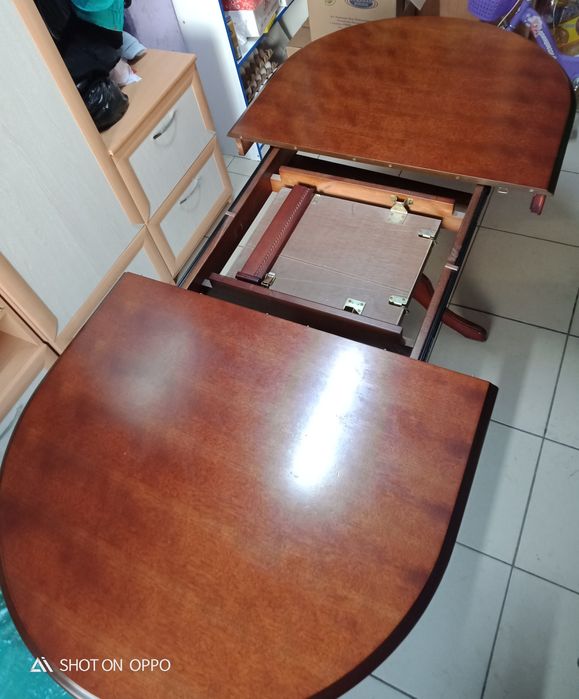 Продам стол Малайзия