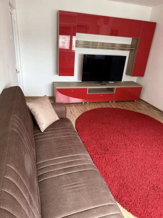 Ofer spre inchiriere ap. 2 camere semidecomandat