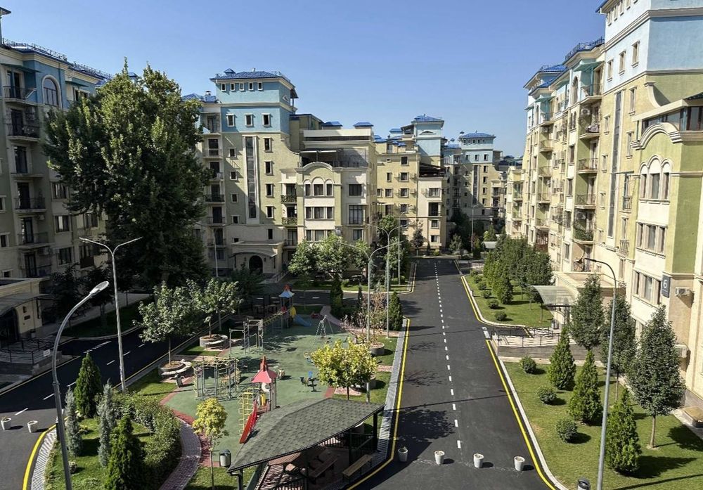 Продается 4х ком квартира, ЖК Янги Дархан, ор-р: Стадион Старт, 144м²