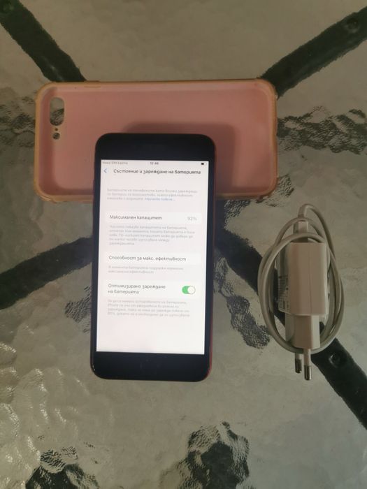 Айфон 8 плюс  капацитет на батерията  92%  работи перфектно .